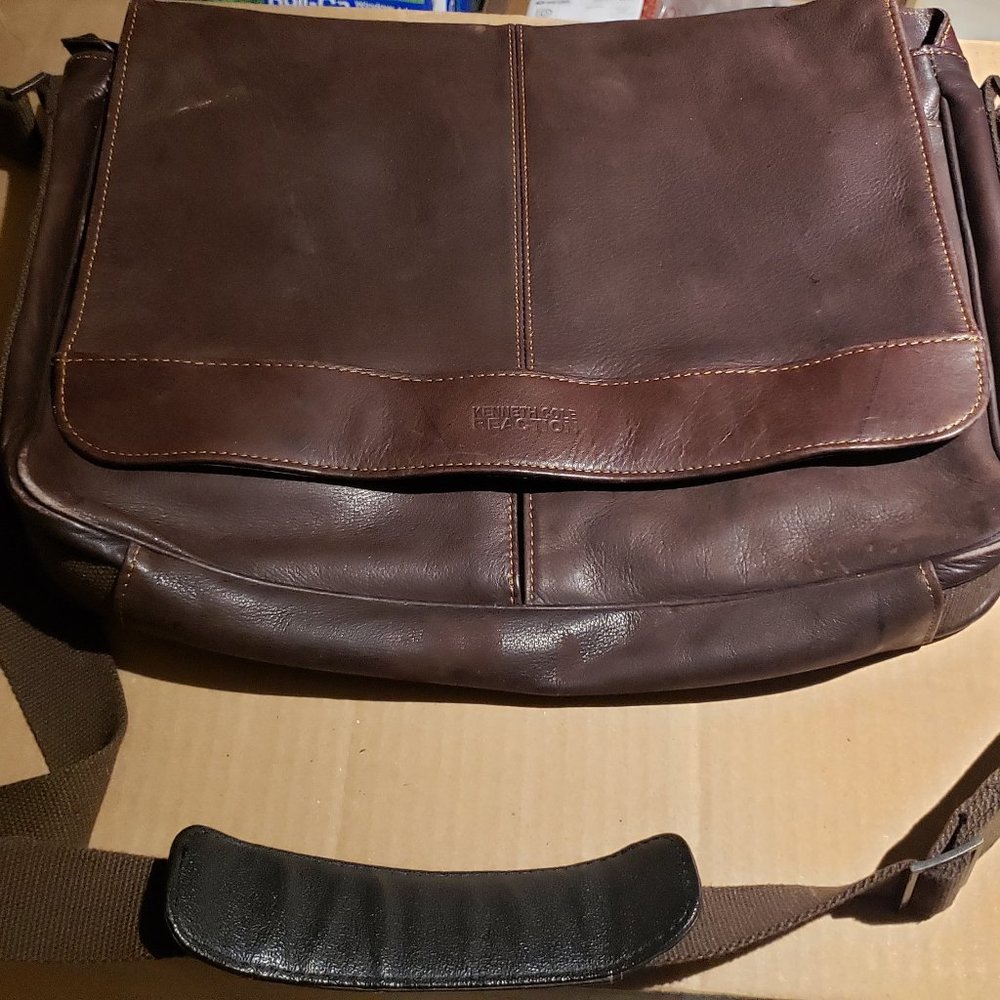 kennth cole reaction men messager bag